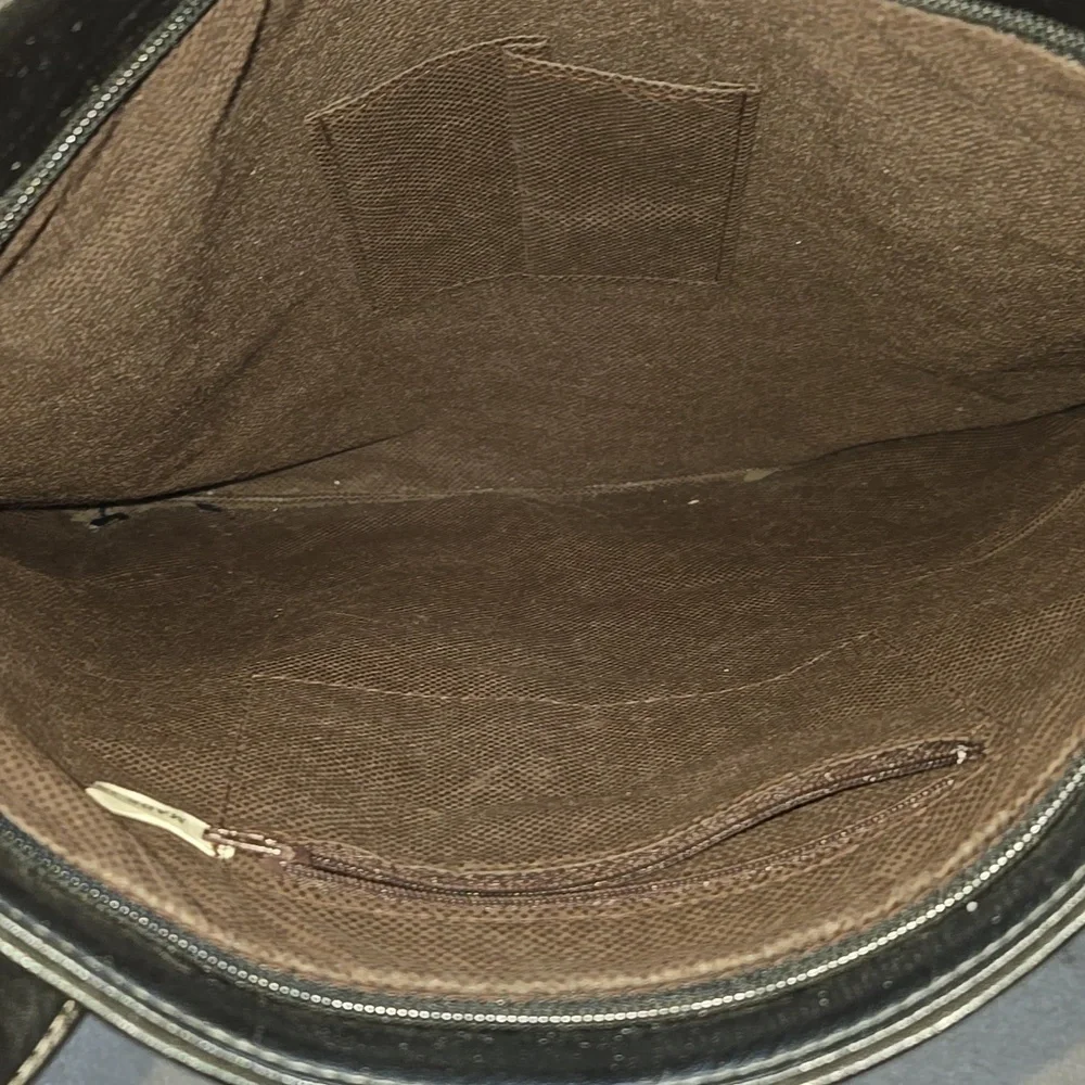 Elegant Black Tote Bag - Picture 8 of 10